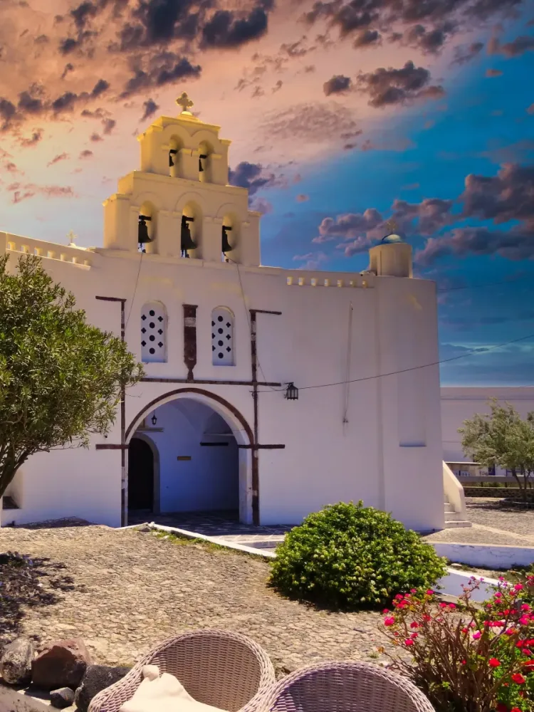 Discover Greece with Curated Tour Programs