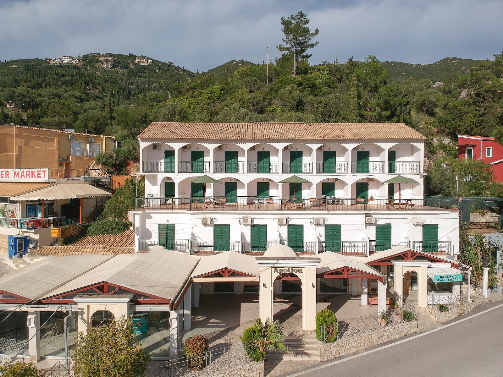 Akis Apartments