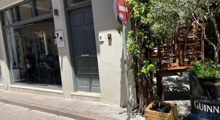 ALLEY ROOMS