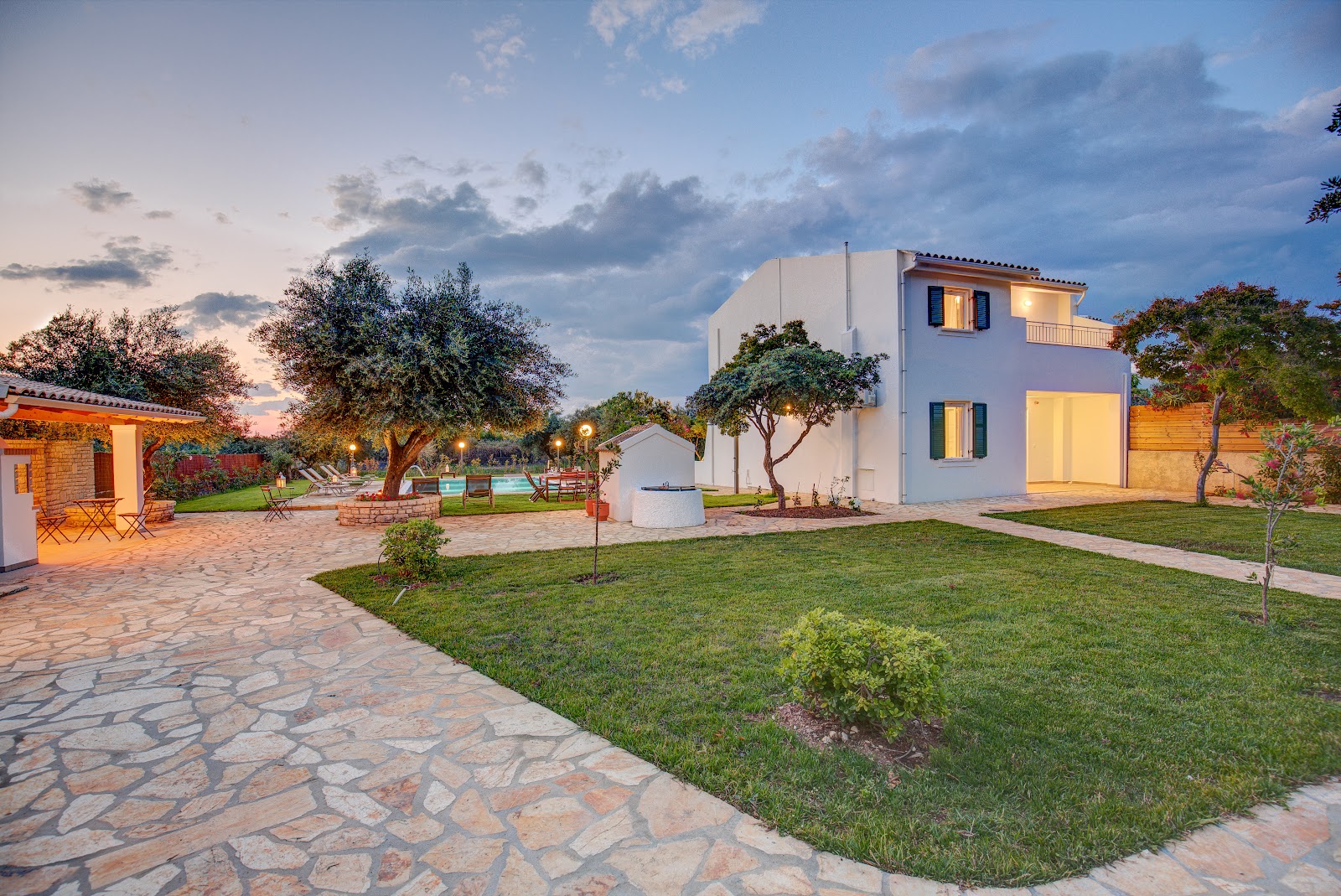 Almyros Villas Resort
