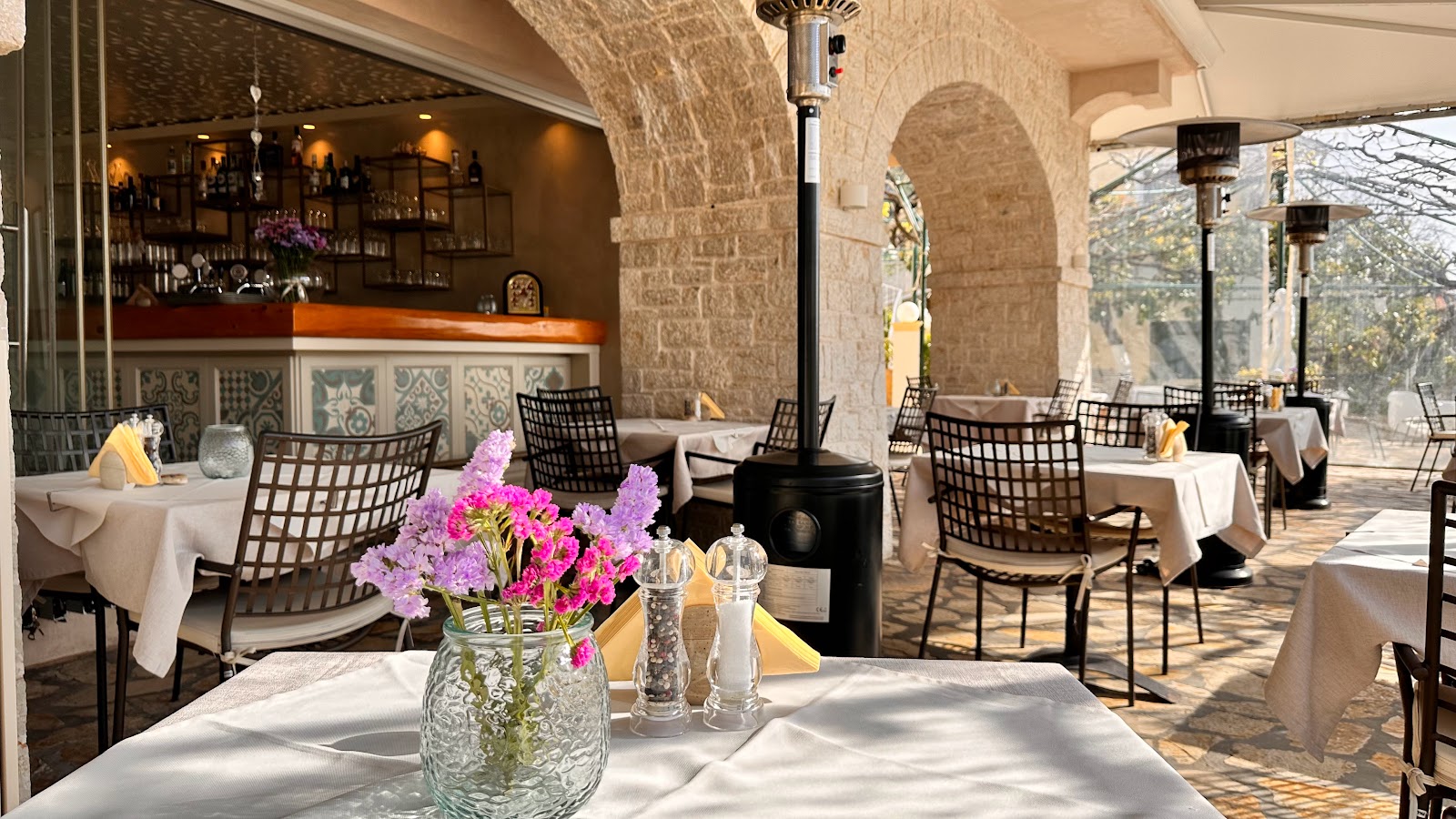 Alonakia Hotel