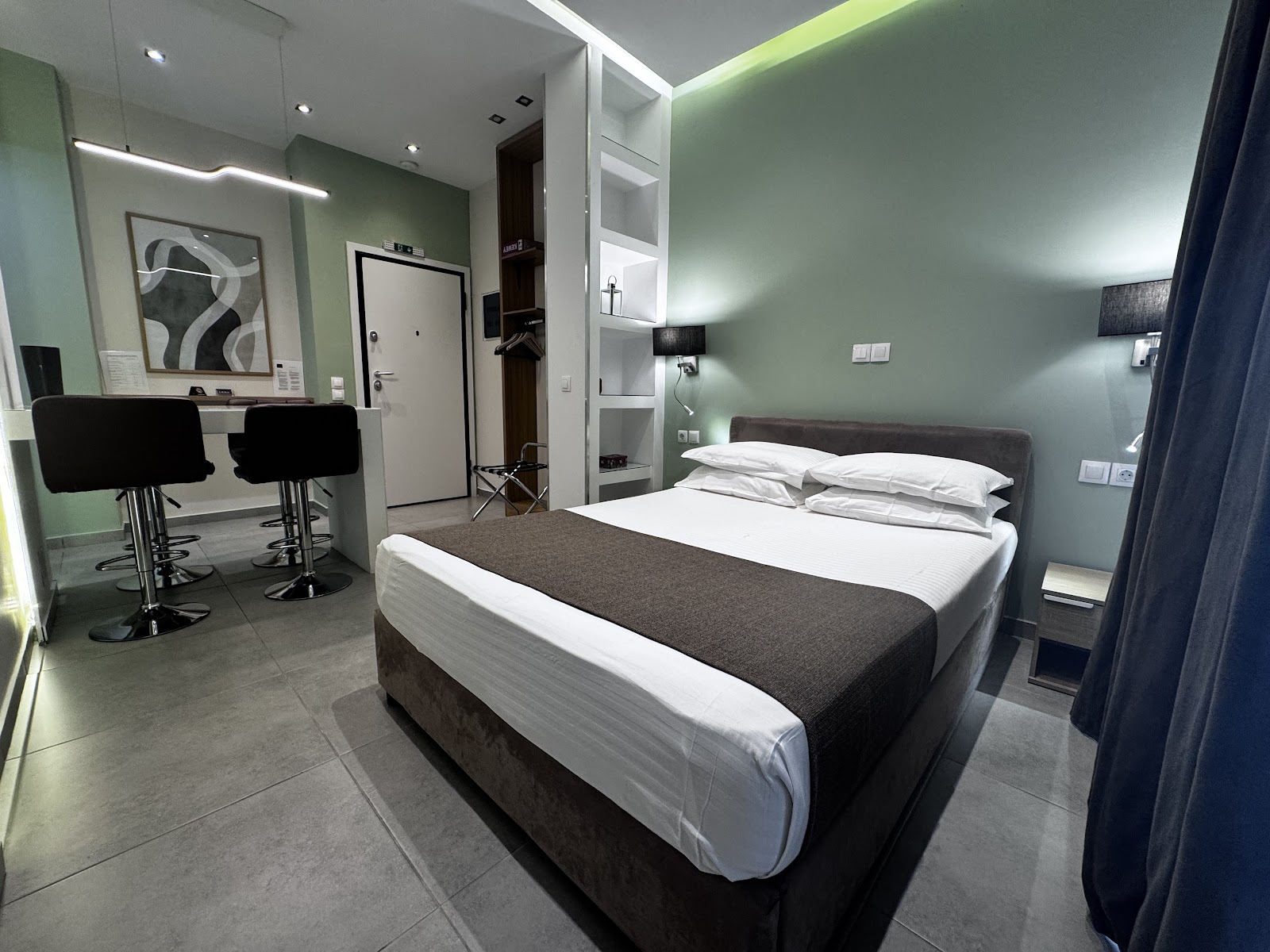 Athens Stay 35