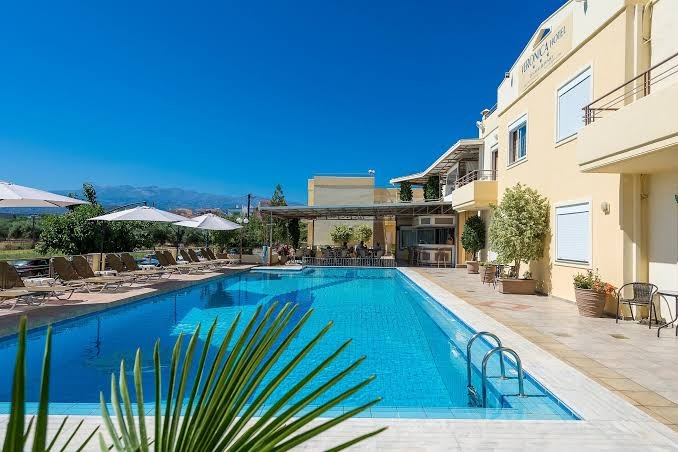 Athina Beach Hotel