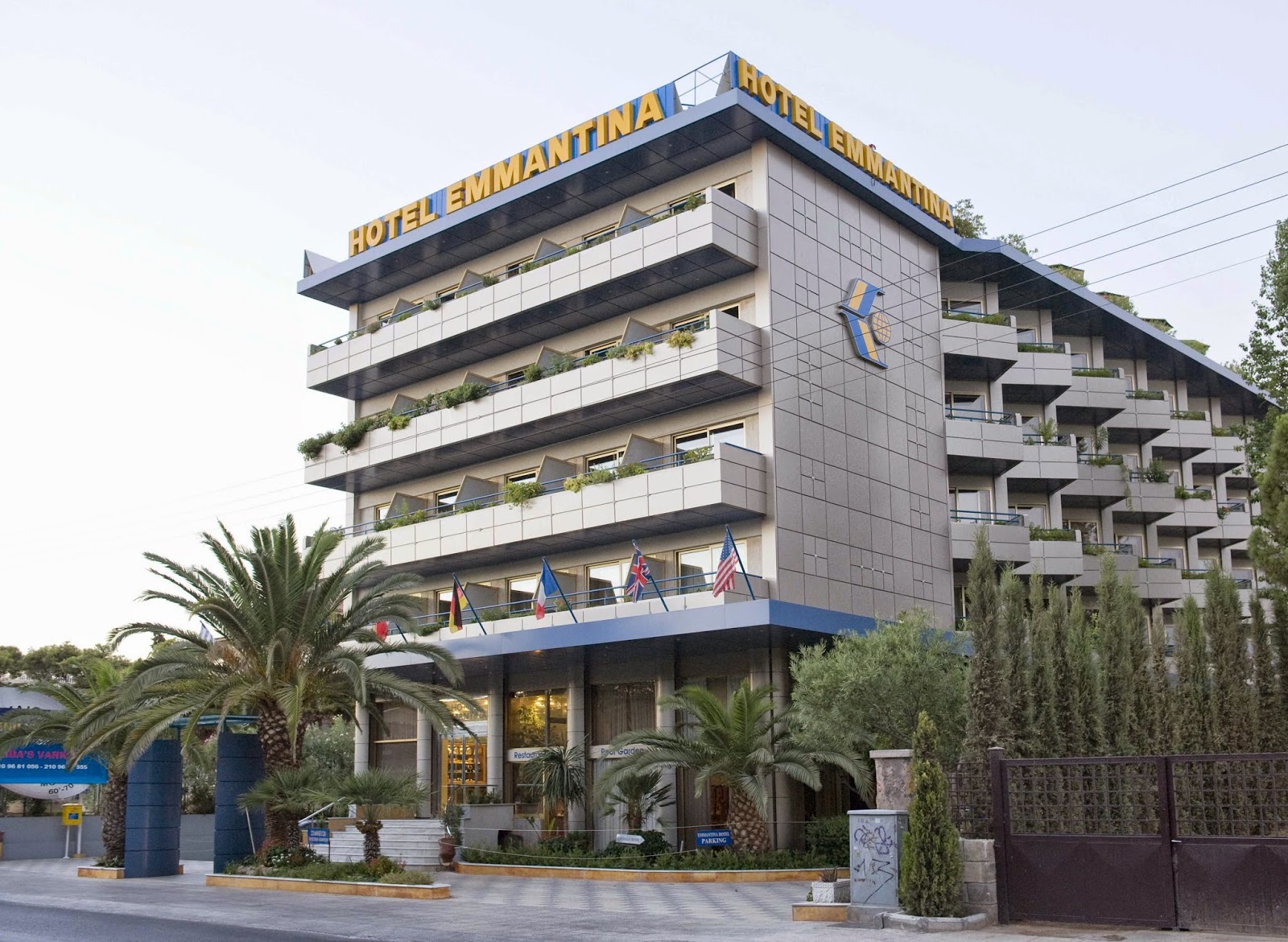 Azur Suites