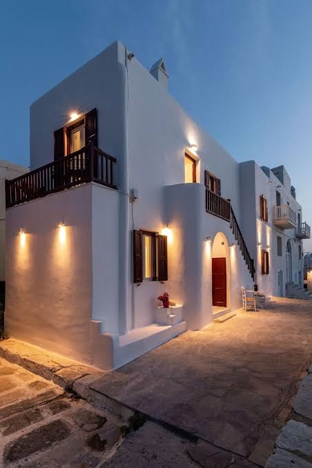 Bluetopia Suites