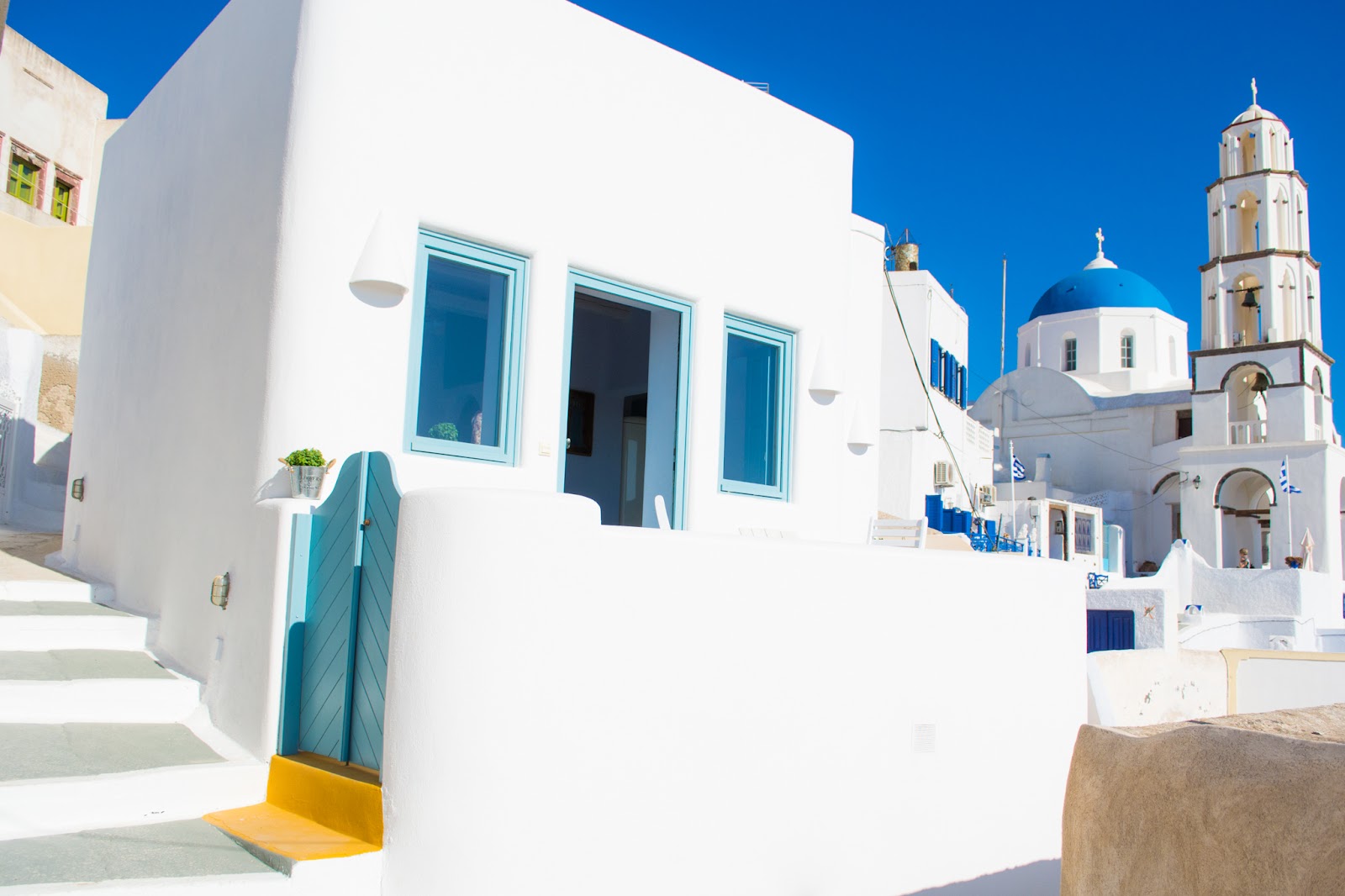 Bluewhite Villa