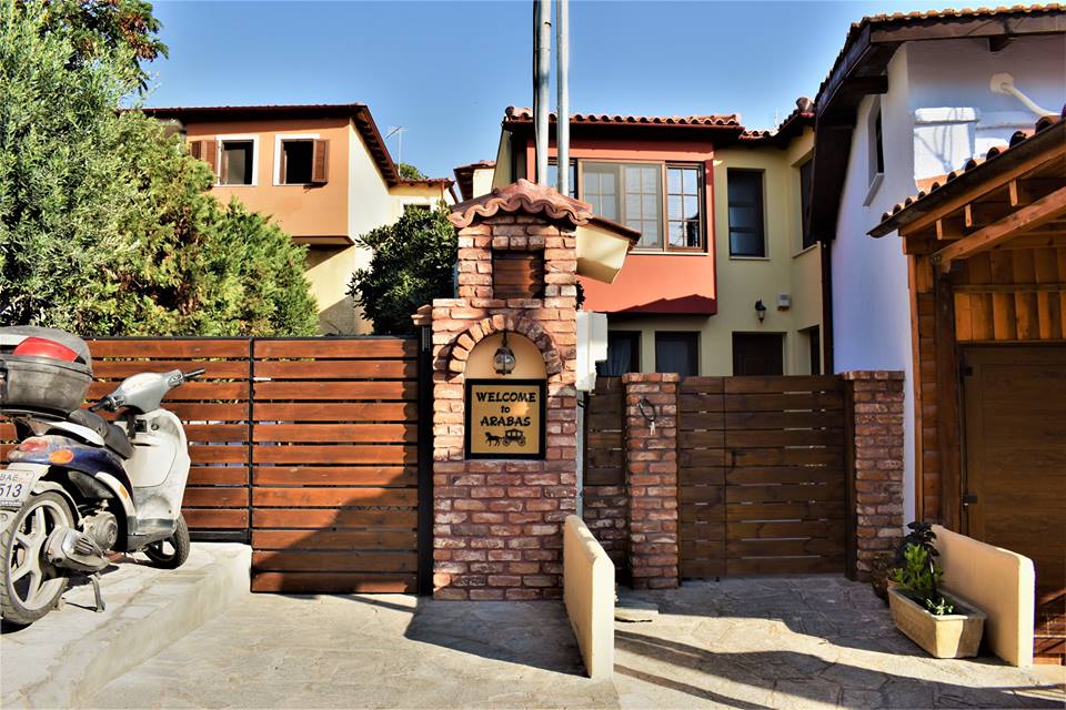 City Plaza Apartments & Rooms