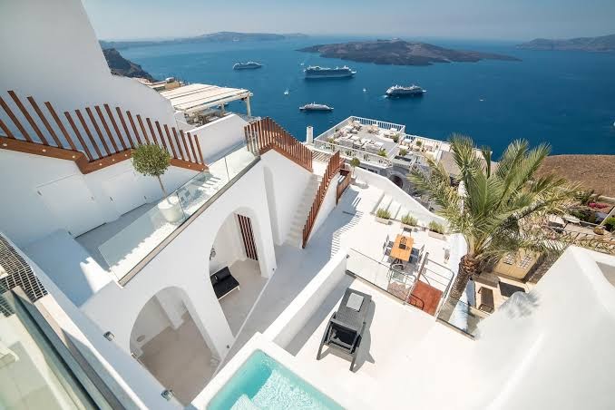 Cosmopolitan Suites