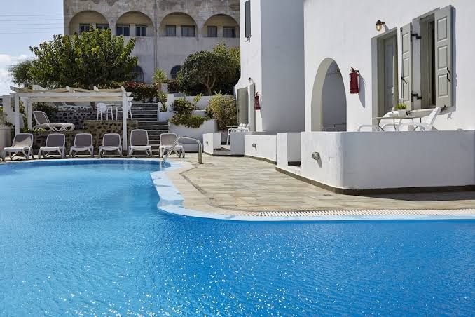 Deluxe Suites Santorini