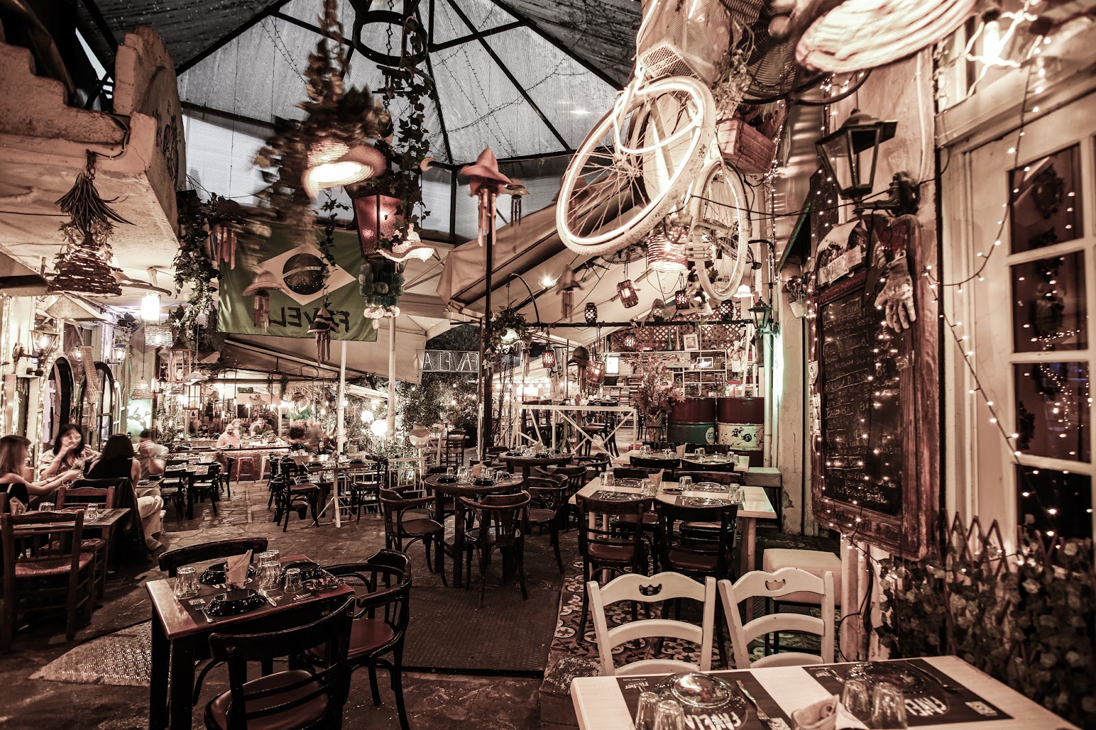FAVELA Bit Bazar