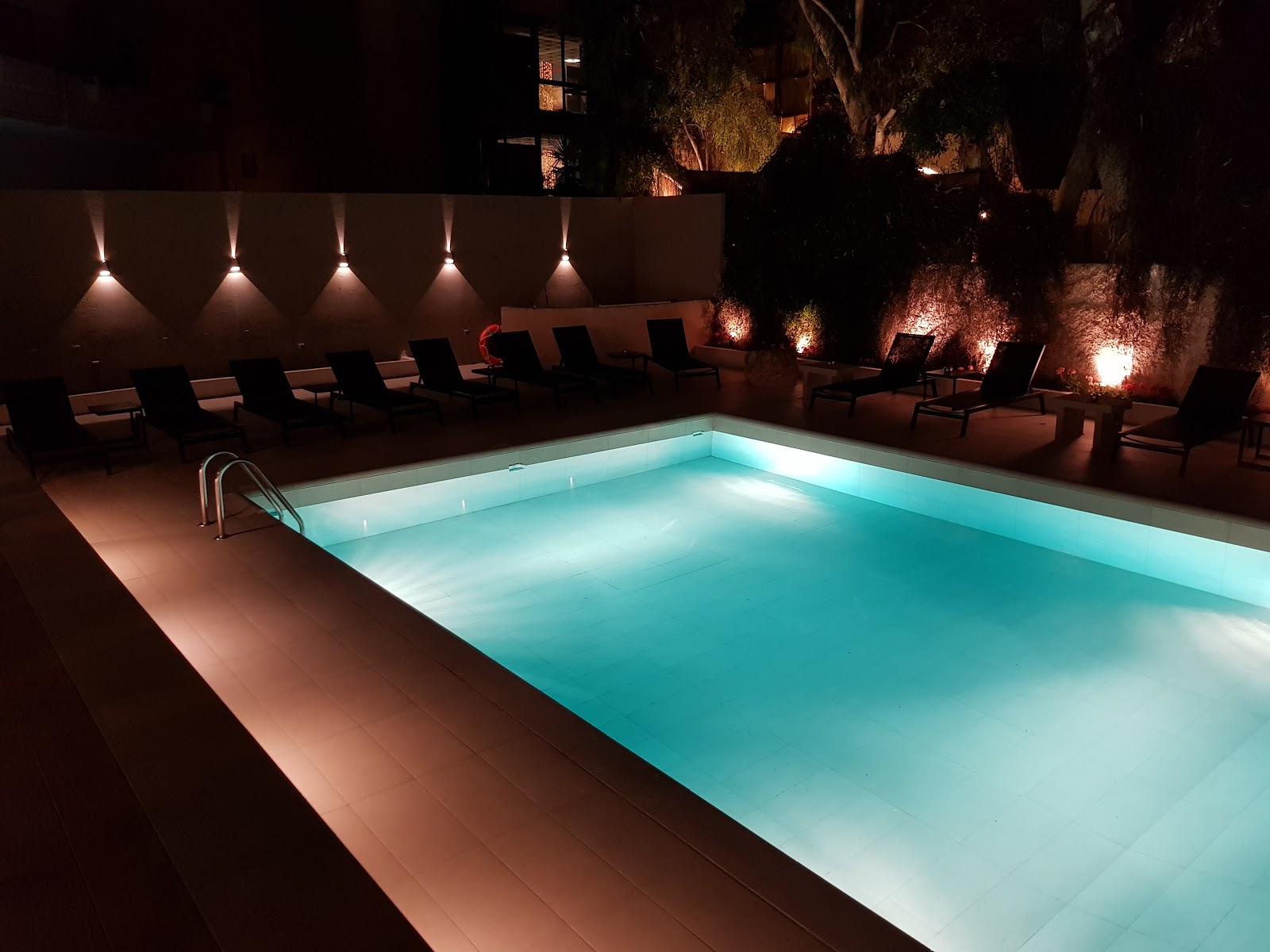 Four Seasons Hotel