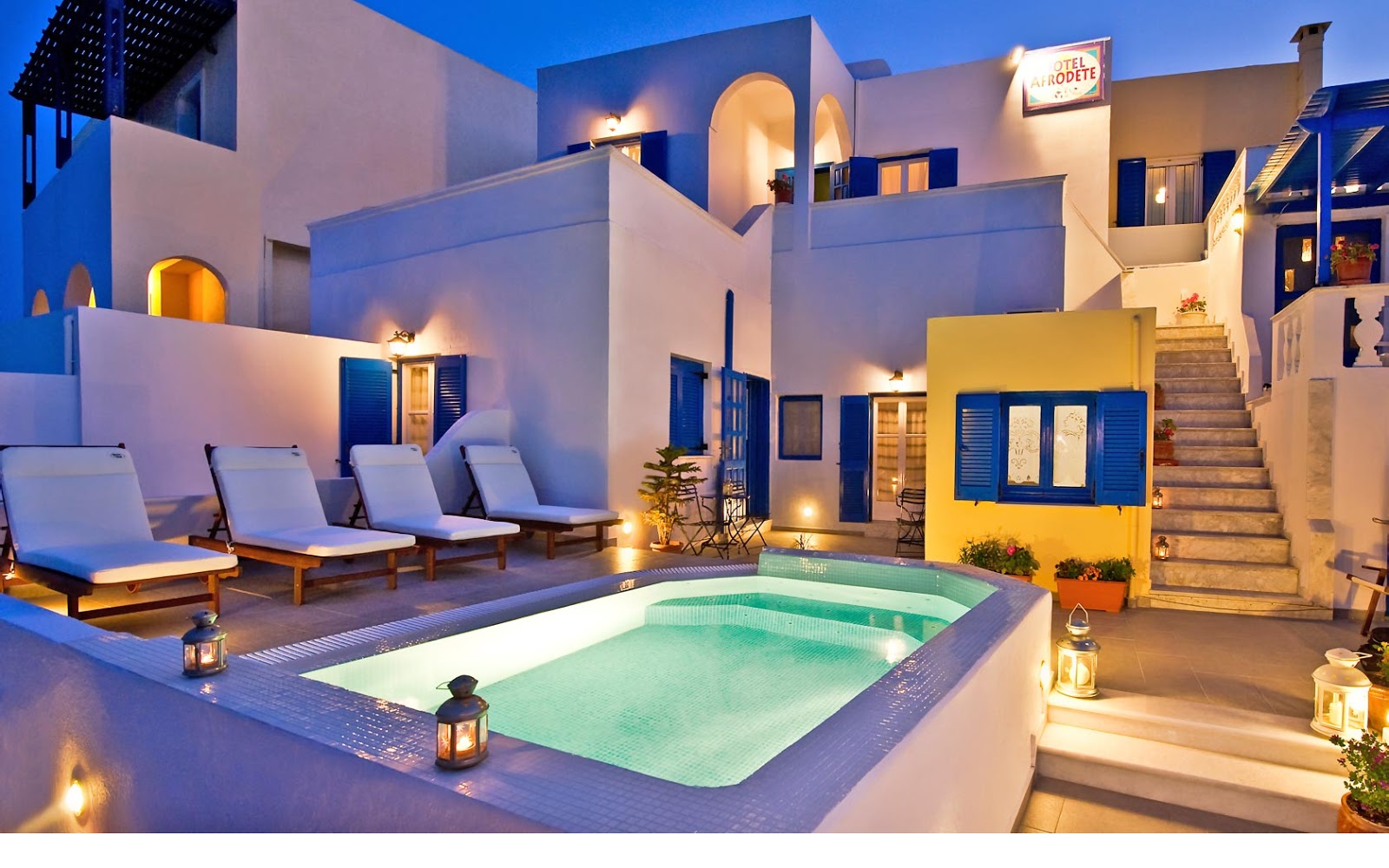 Hotel Thira