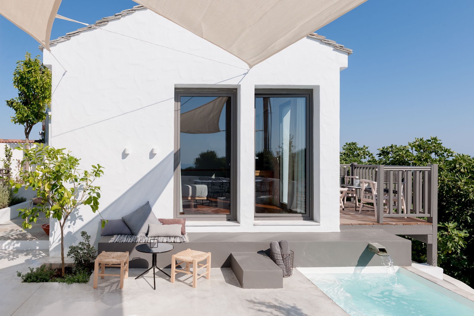 KONSTANTINA STUDIOS