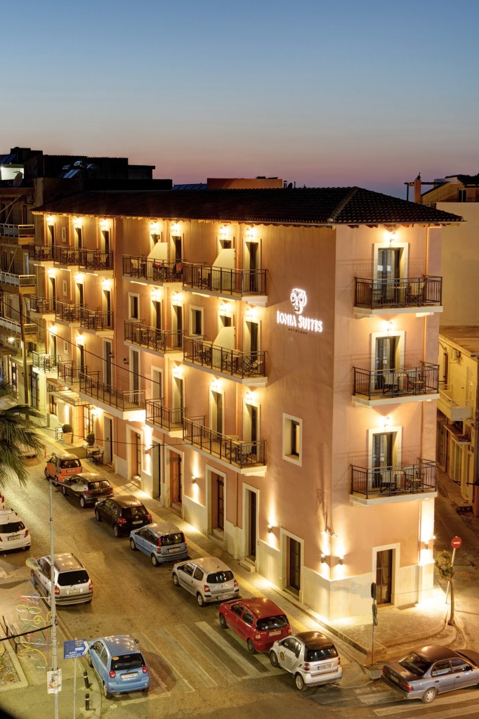 Kyma Suites Beach Hotel