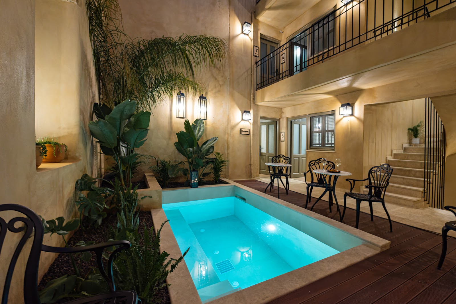 La Montre Luxury Boutique Suites