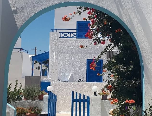 LavaRock Santorini