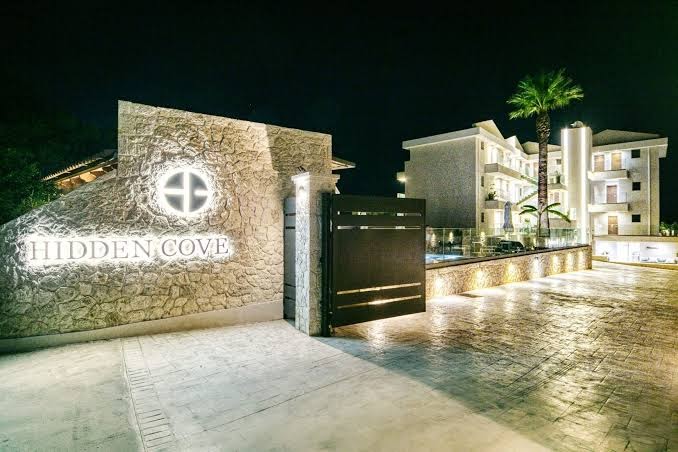 Loadstar Rooms & Suites