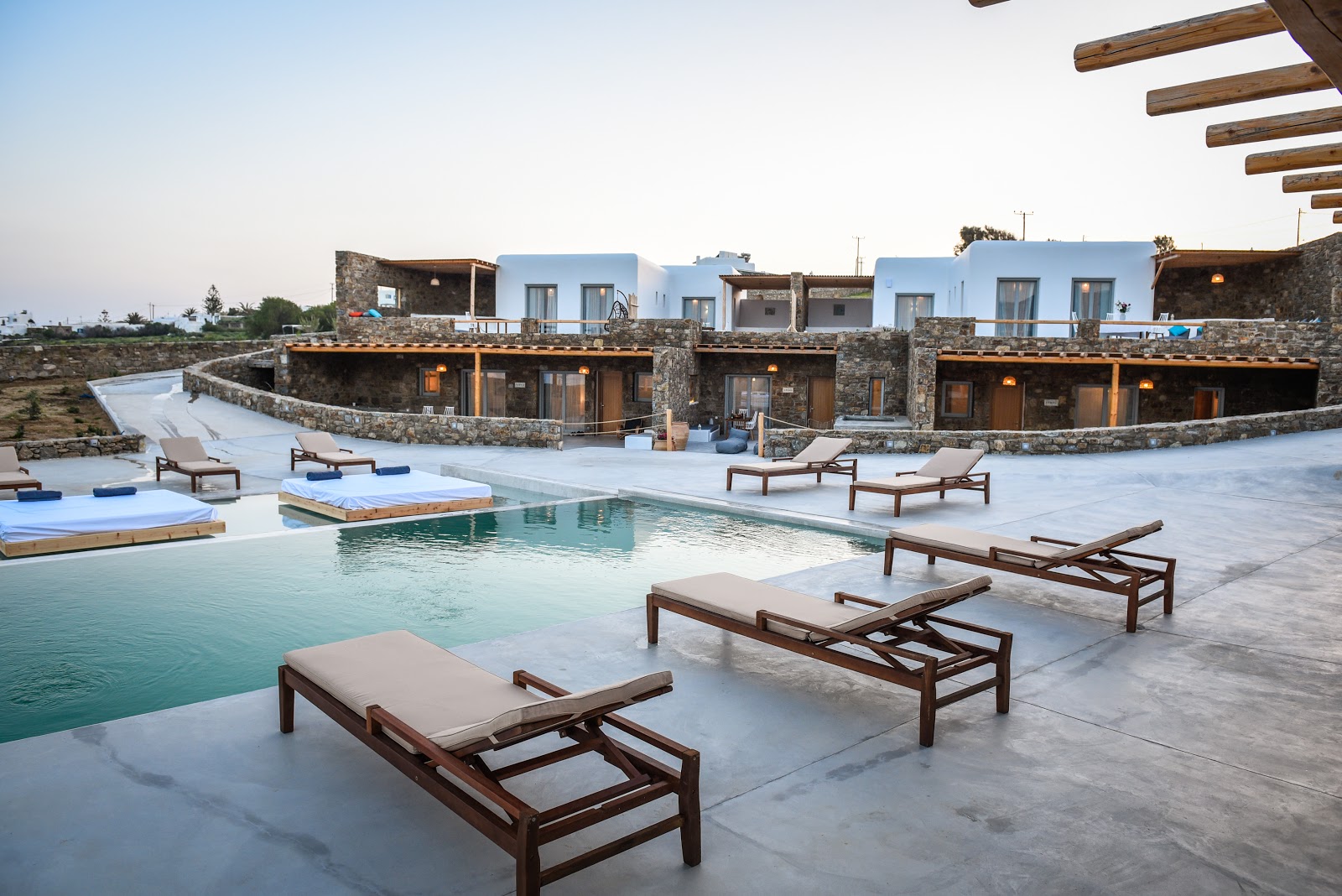 M-vibes Mykonos