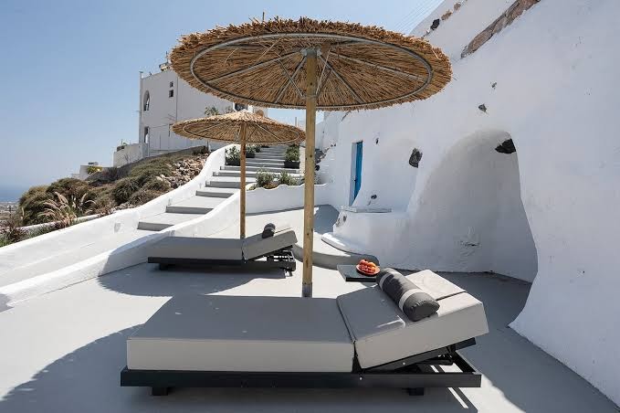 Mnimes Guesthouses