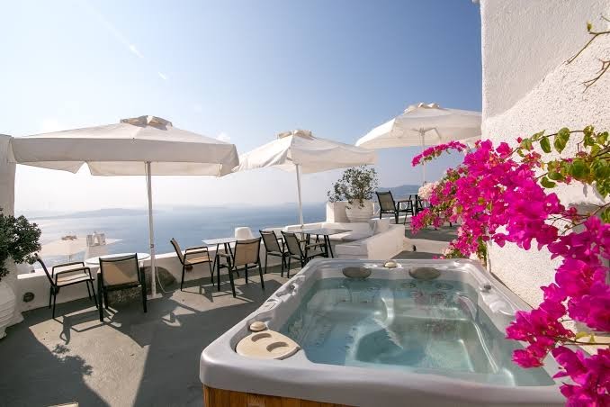 Nano Oia Canaves