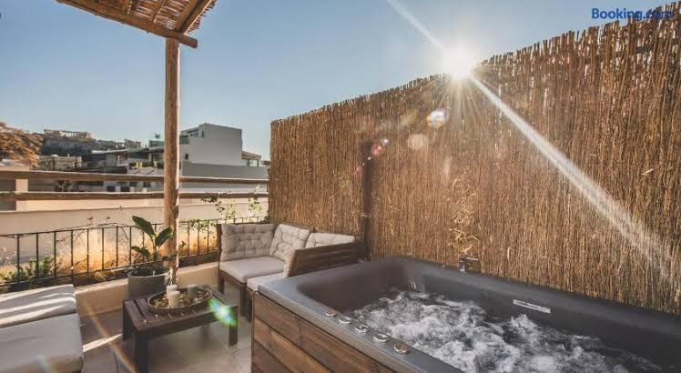 Ogigou Suites Hotel