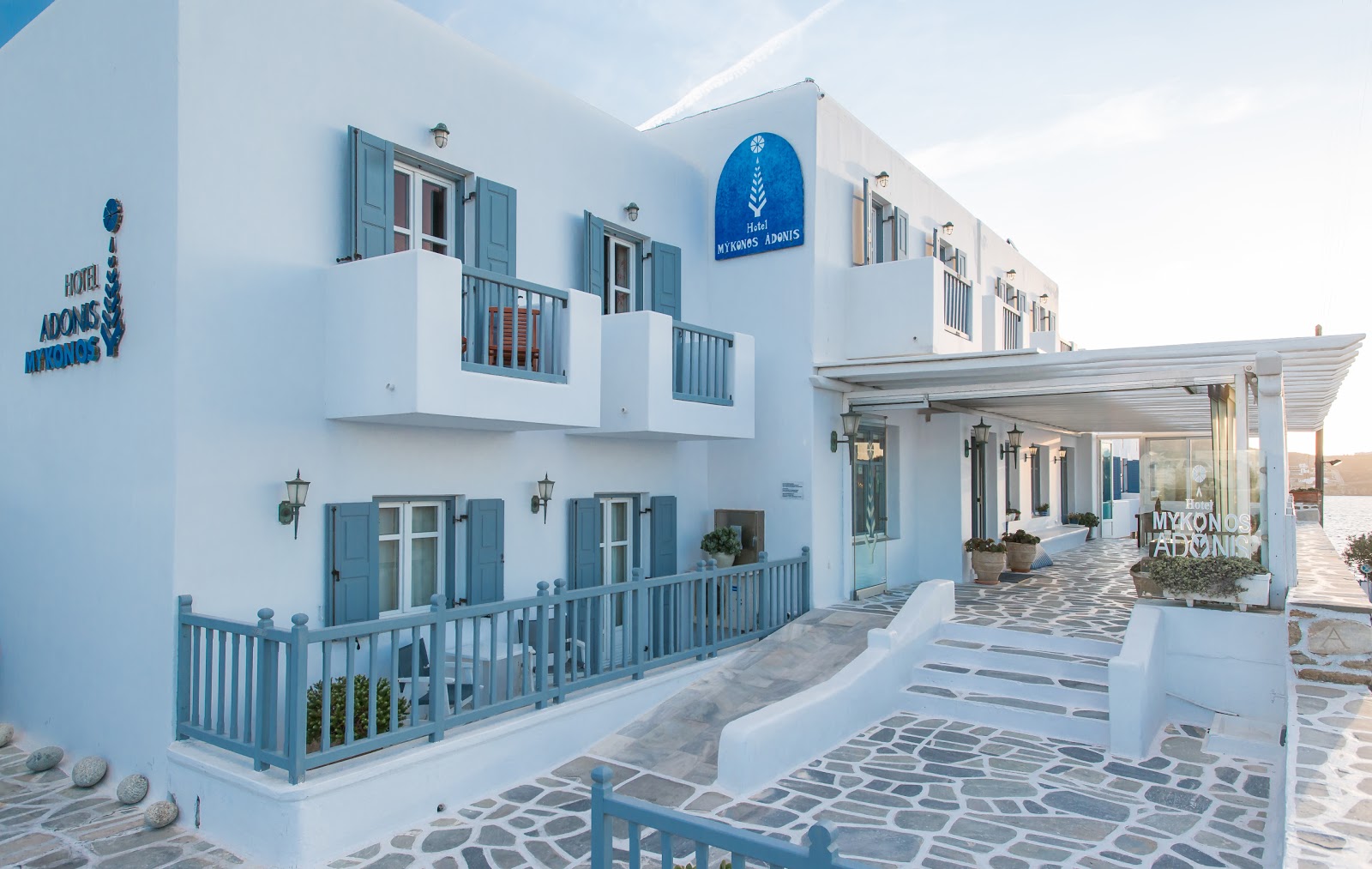 Poseidon Hotel Suites
