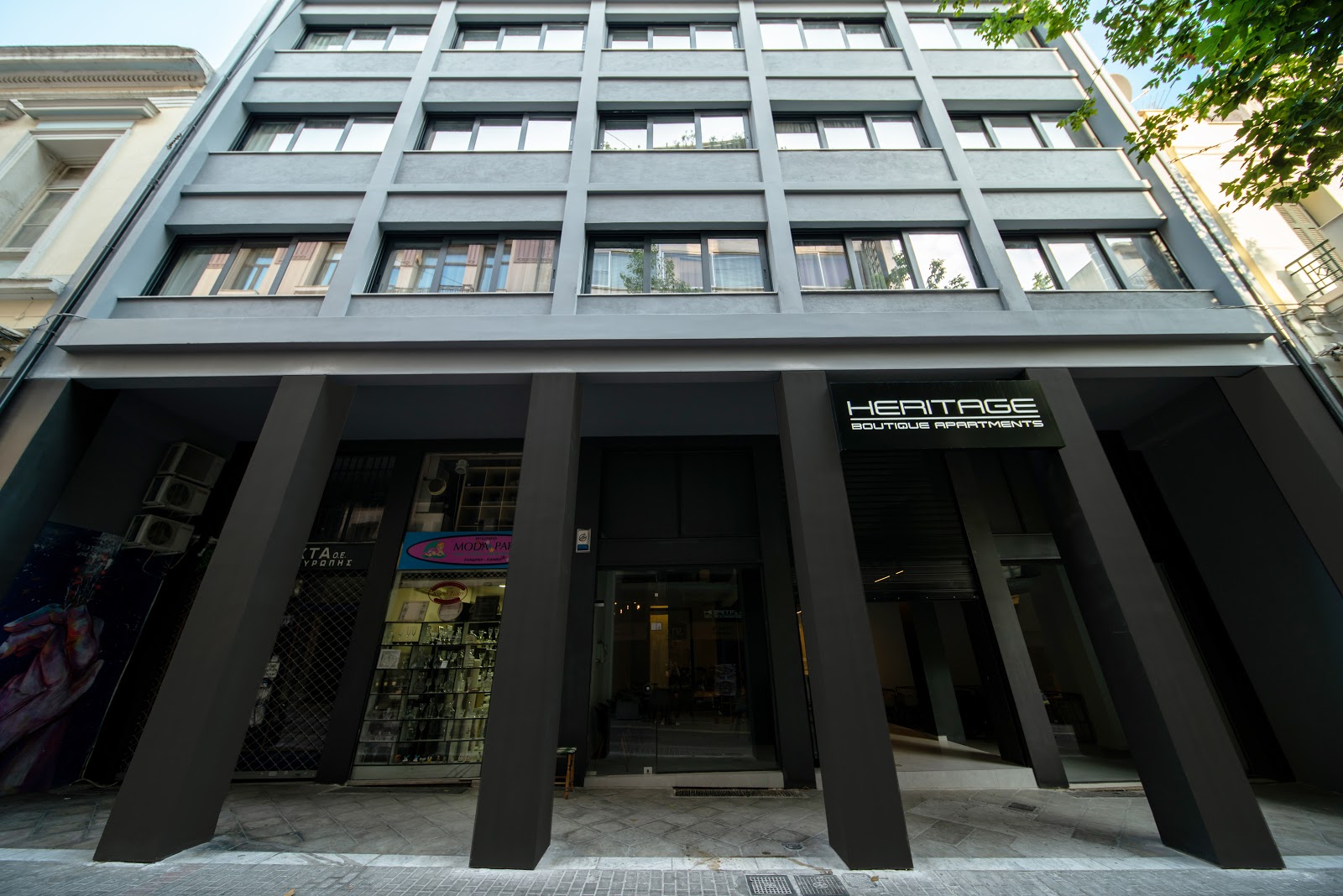 Praxitelous Luxury Suites