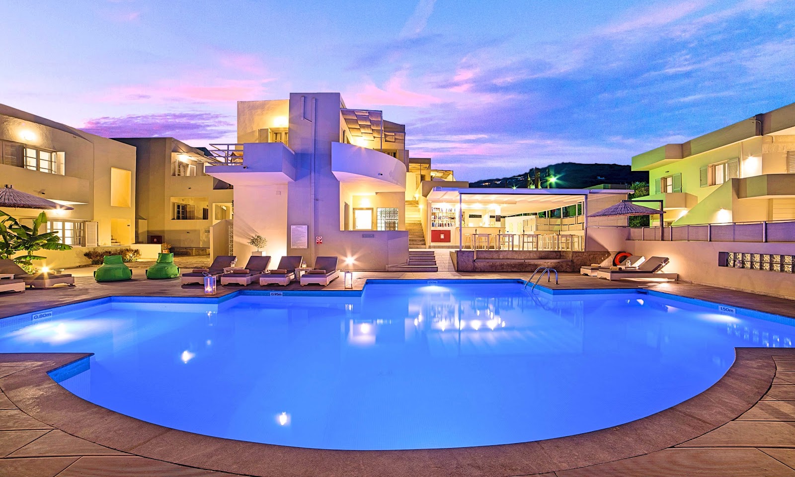 Royal Marmin Bay Boutique & Art Hotel