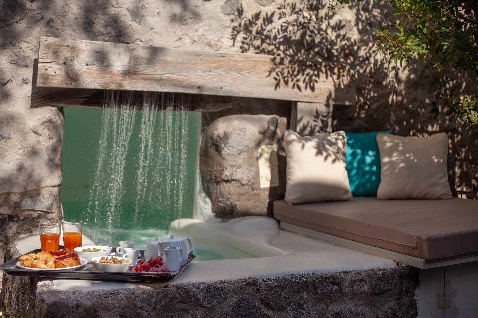 Santorini Heights Luxury Suites