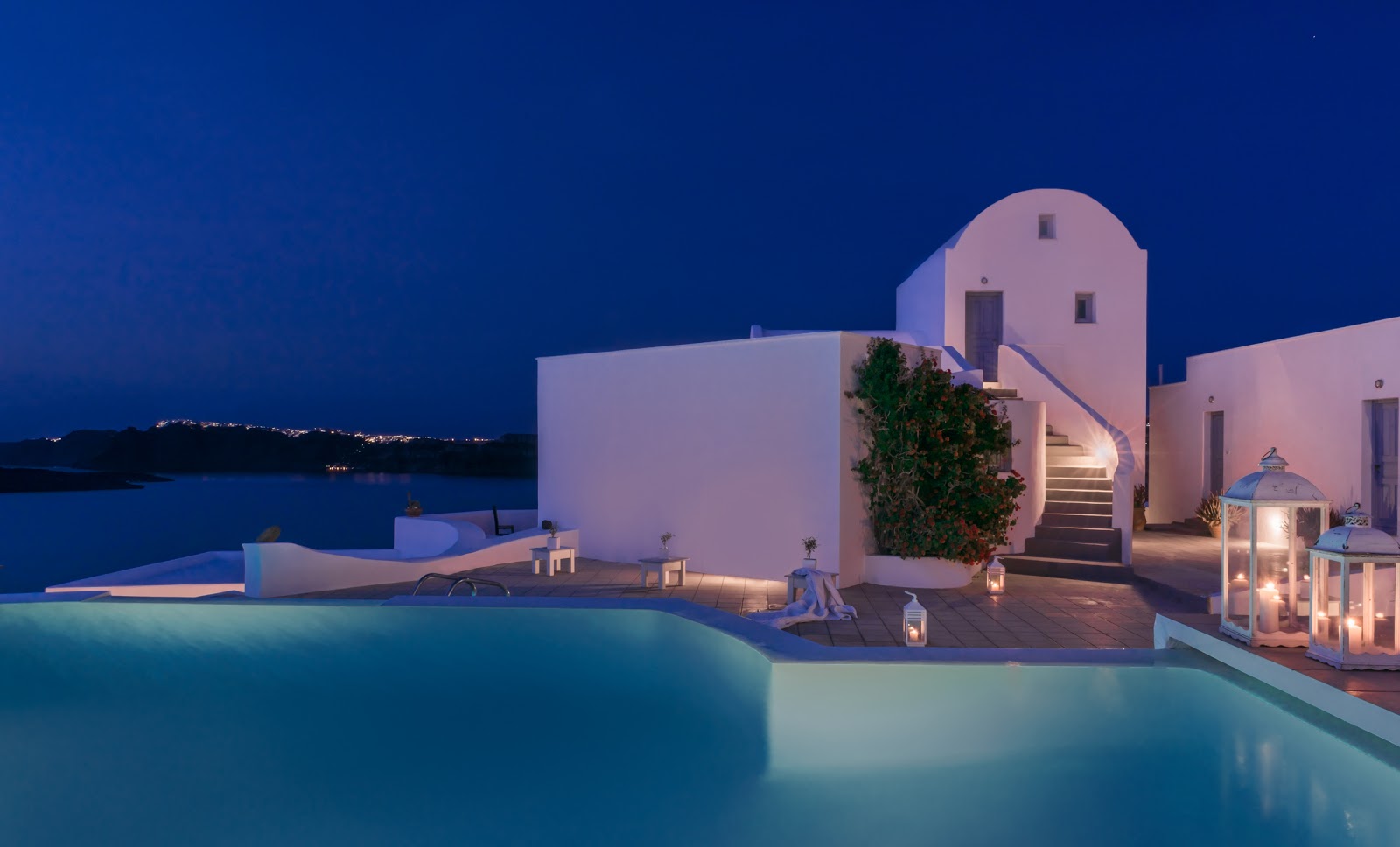 Santorini Summer Lovers