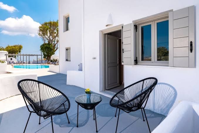 Santorini Traditional Suites