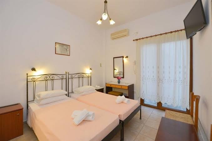 Smaragdi Hotel