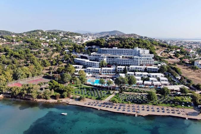 Villa Vravrona Tower & Suites