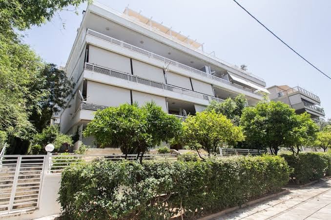 Vouliagmeni Suites