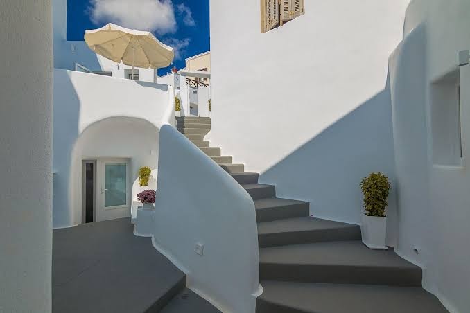 White Dream Suites