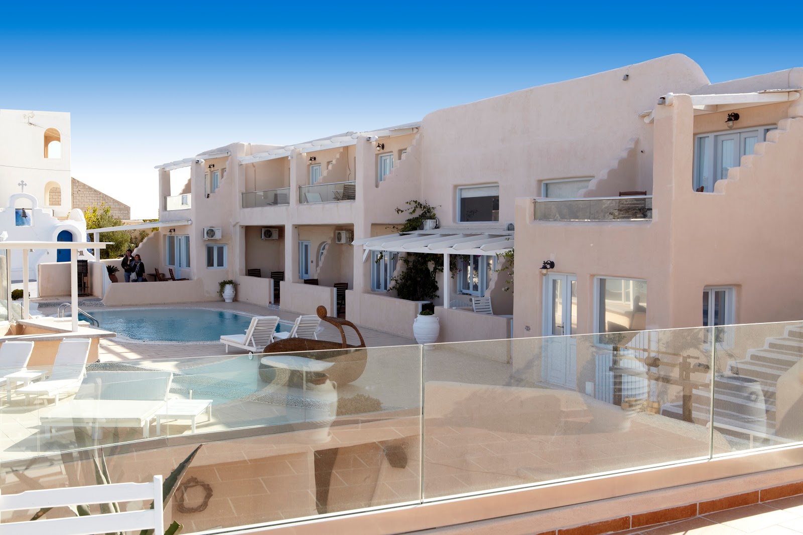 White Harmony Luxury Suites