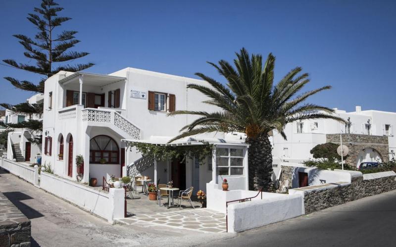 Yanna Asteri Suites