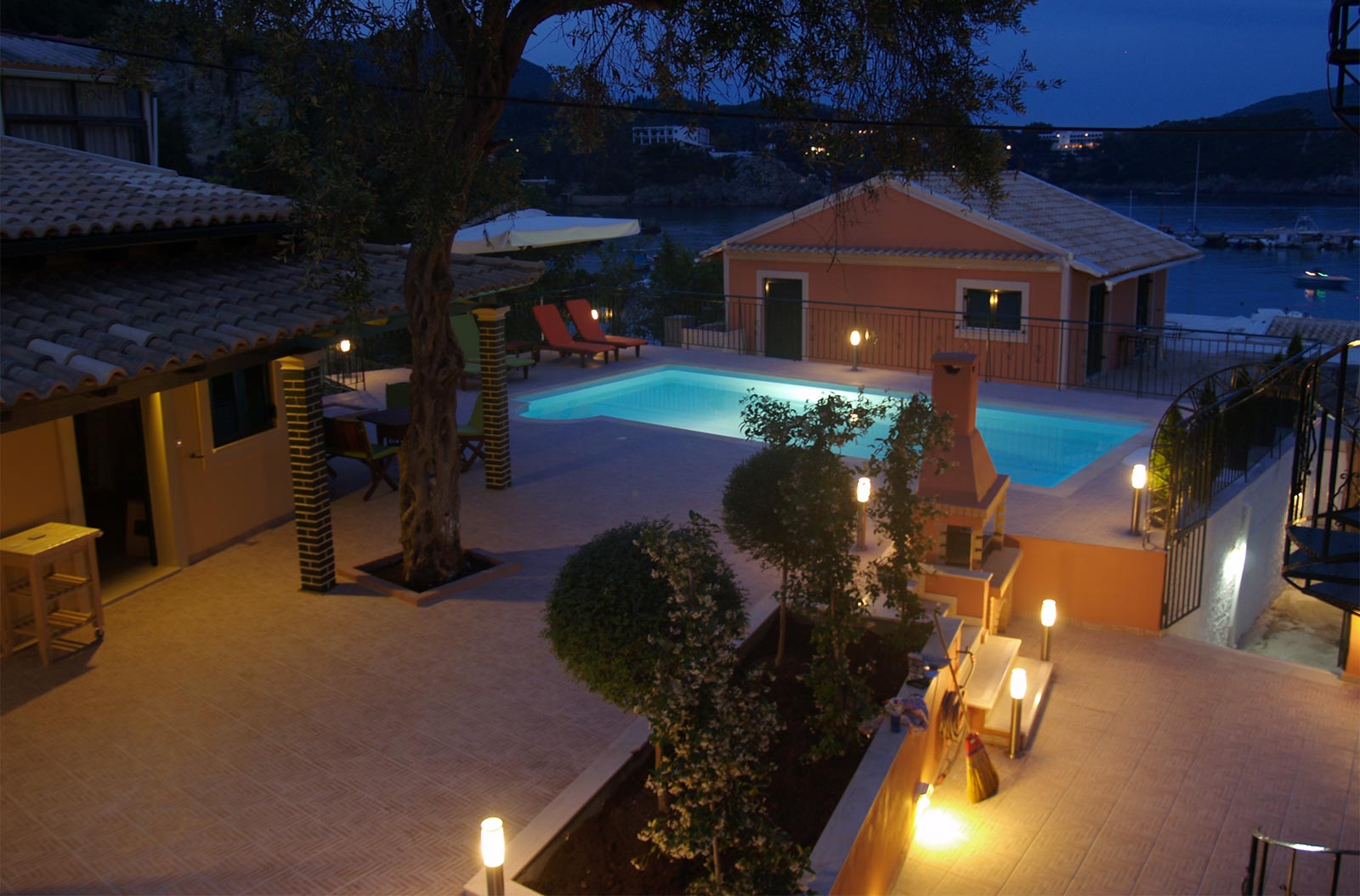 Zefiros Traditional Hotel